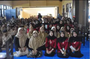 UKM HERO FKM UNEJ Gelar Edukasi Komprehensif Peringatan Hari AIDS Sedunia 2025 di SMA Al Azhar