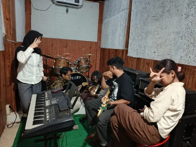 Program Kerja Peningkatan Kreativitas Seni Anggota Muda Unit Kegiatan Mahasiswa Seni PH~9 Melalui Latihan Rutin Berkala dengan Tema “Where Talent Grows”