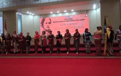FKM Berkilau di Hari Kartini: Ibu Sonya Tampil Memukau di Fashion Show UNEJ