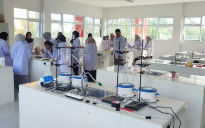 Praktikum Analisis Zat Gizi di Laboratorium Gizi FKM UNEJ Kampus Bondowoso