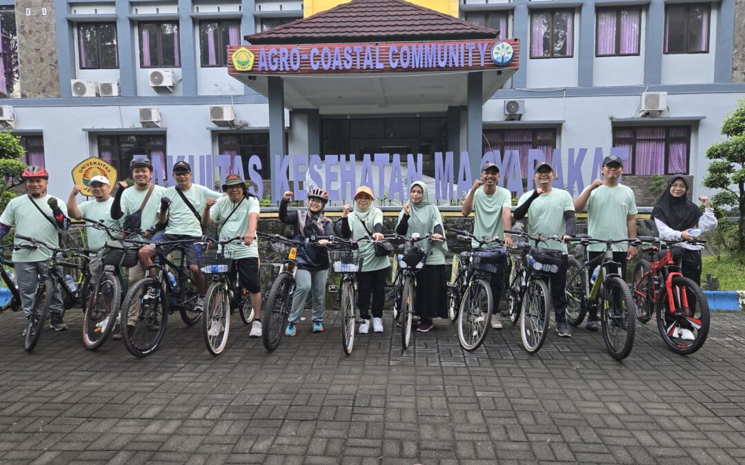 Civitas Akademika FKM UNEJ Turut Meriahkan Fun Bike Pancasila 2025