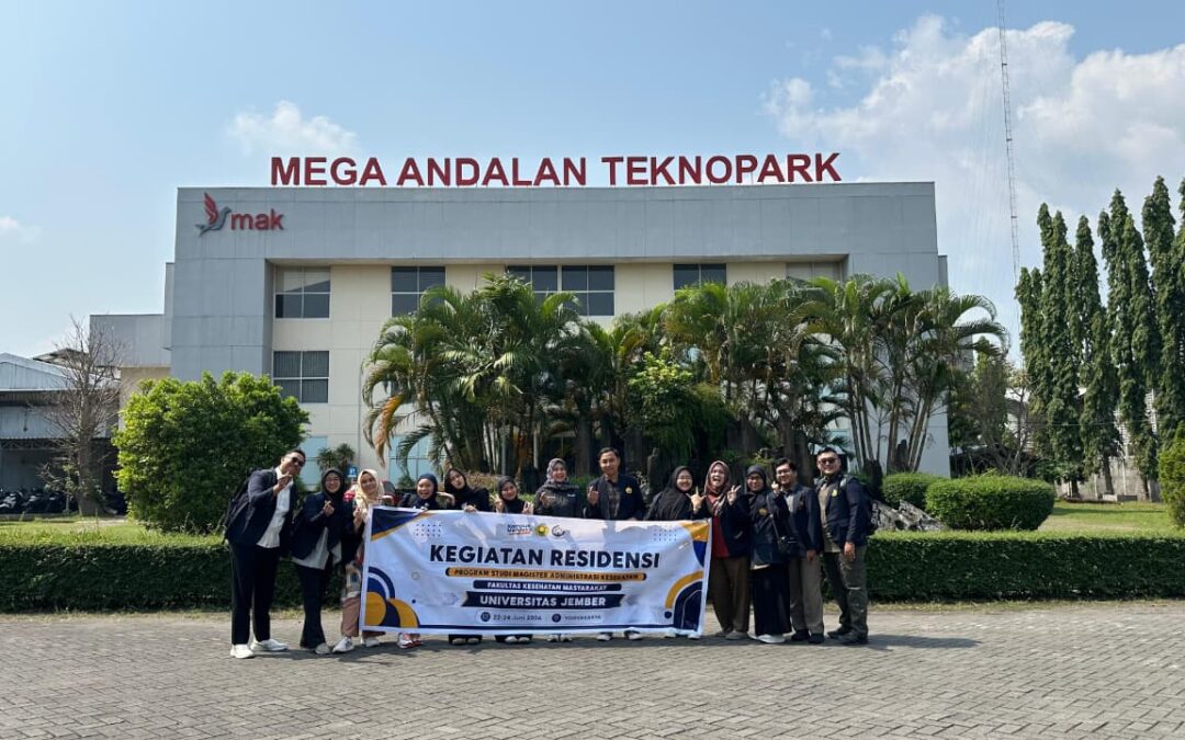Pertegas Kompetensi, Mahasiswa Magister Administrasi Kesehatan FKM UNEJ Gelar Residensi di Yogyakarta